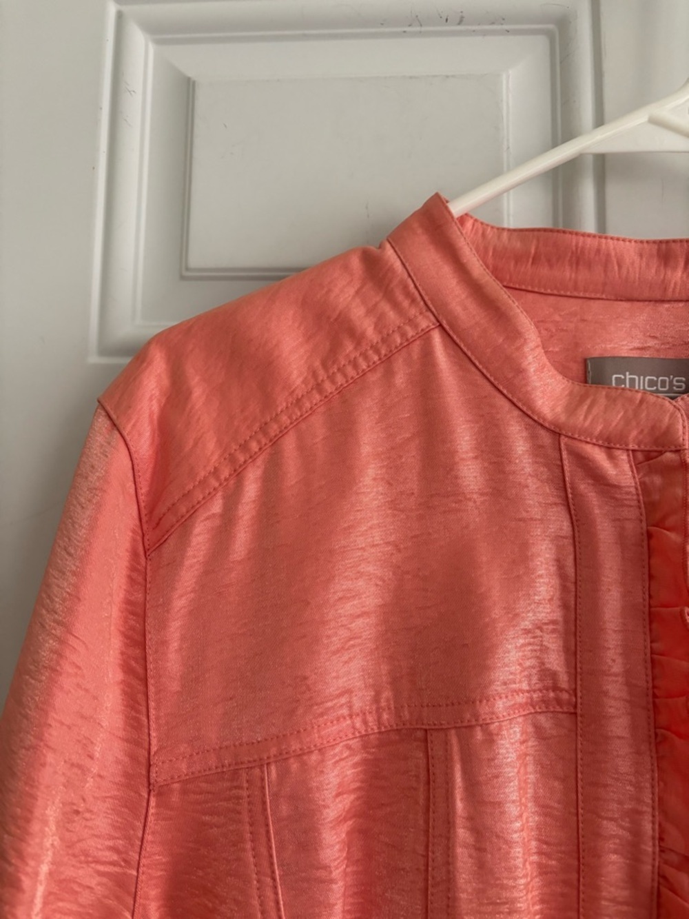 ❤️2/$15 or 3/$2Chico’s Coral Pink Ruffled Front Jacket, Size 3/Women’s XL - Picture 4 of 11